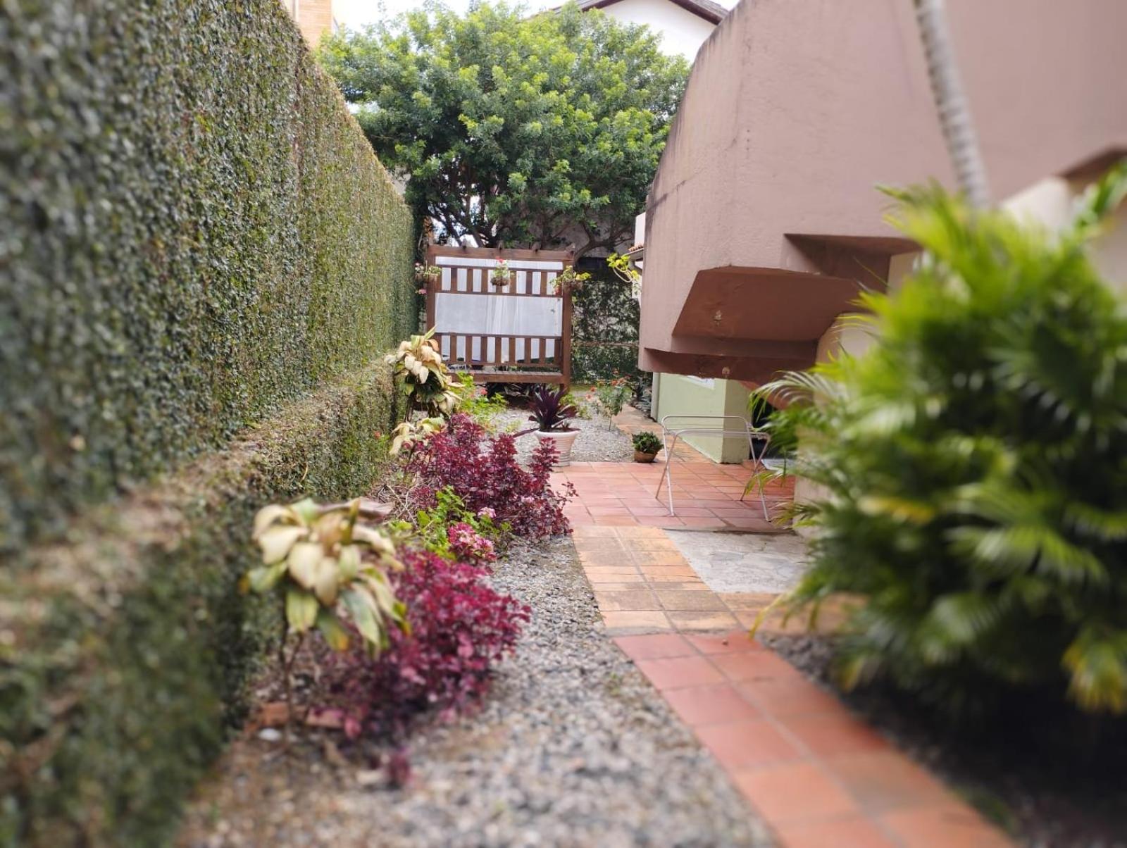 Charmoso Apto Com Clima De Casa Em Canasvieiras Florianópolis Eksteriør billede